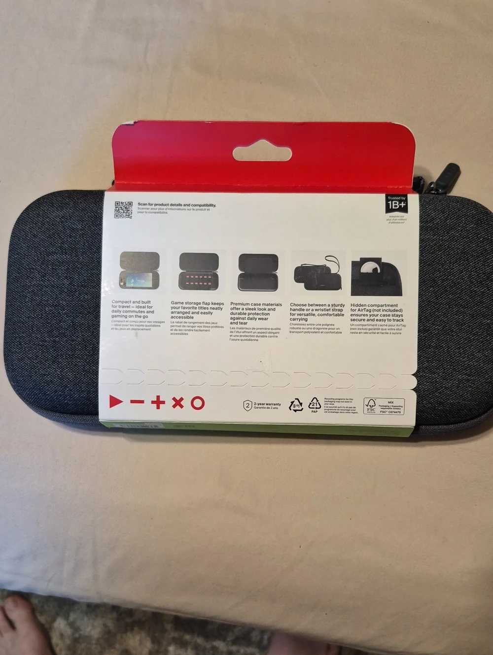 belkin Black Travel Case with Red Zipper Trim